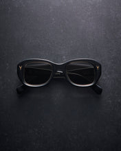 Load images into Gallery Viewer, {{ imageAlt </ p5>