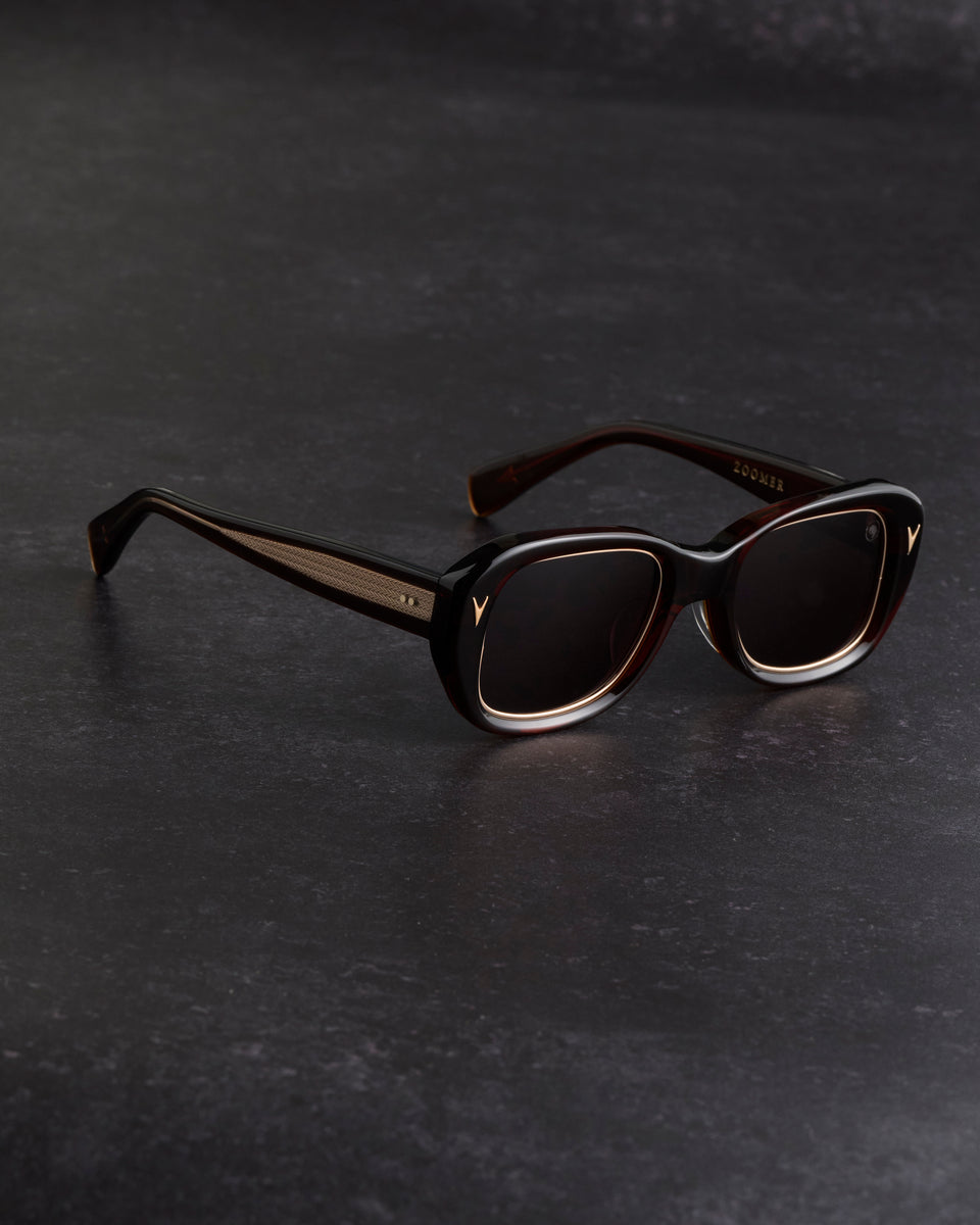 ZOOMER CLEAR BROWN – JOLLY ROGER