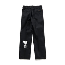将图片加载到图库查看器,T/C WORK PANTS PRINT