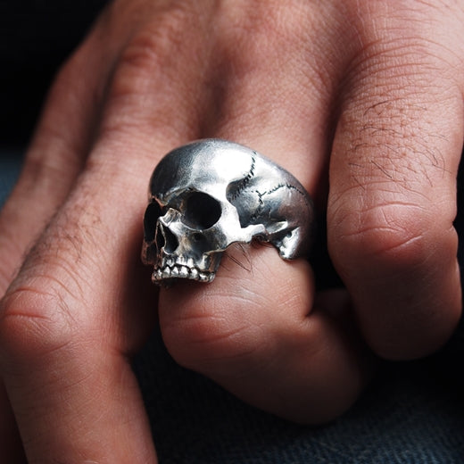 LTD SKULL RING – JOLLY ROGER