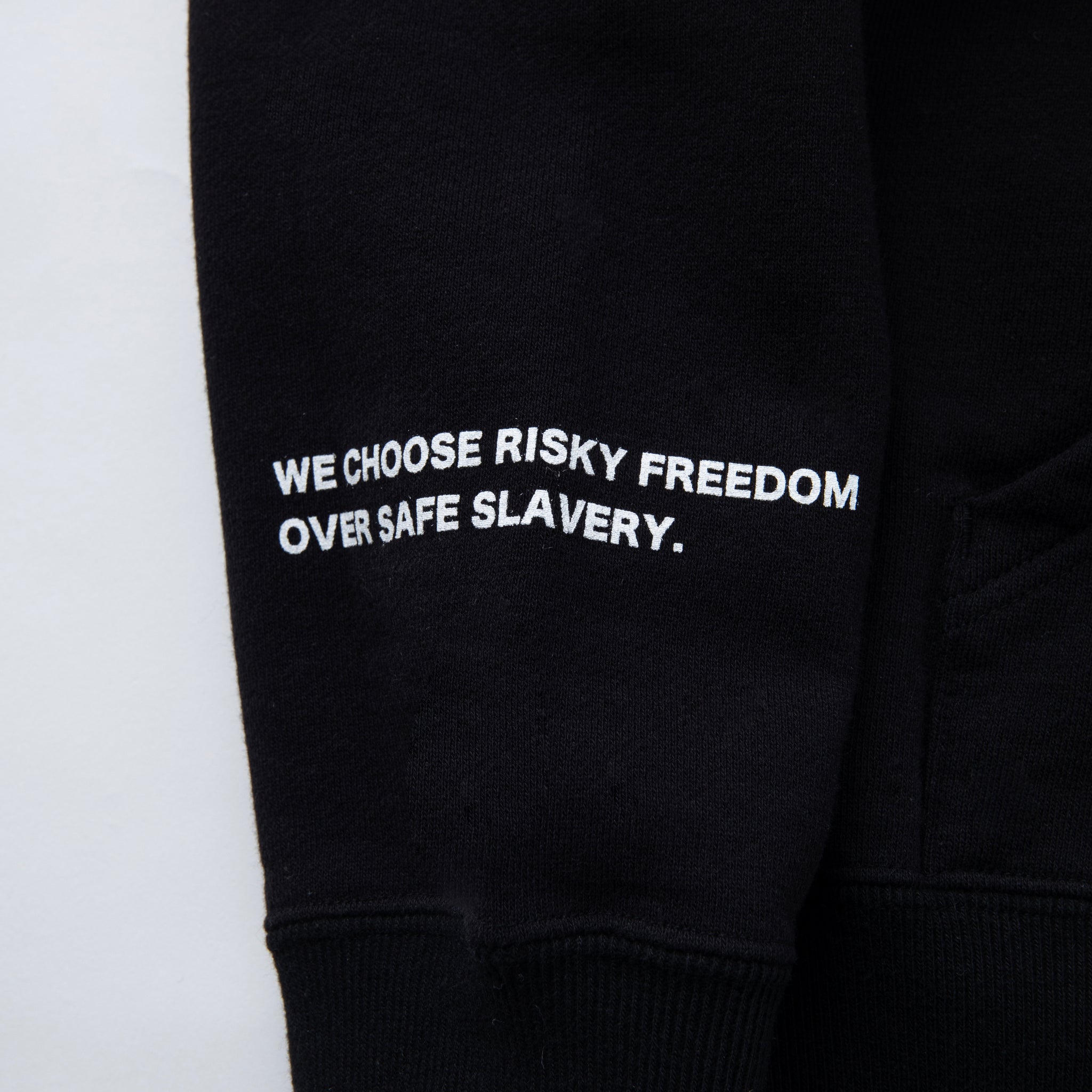 人気デザイナー ZIP SOLIDARITY 新品/RATS HOODIE XL ブラック 黒